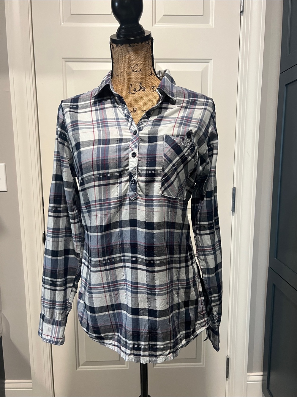 Kuhl Plaid Half Button Women's Top Sz S Blue/Gray/Red Mountain Outdoor Camp